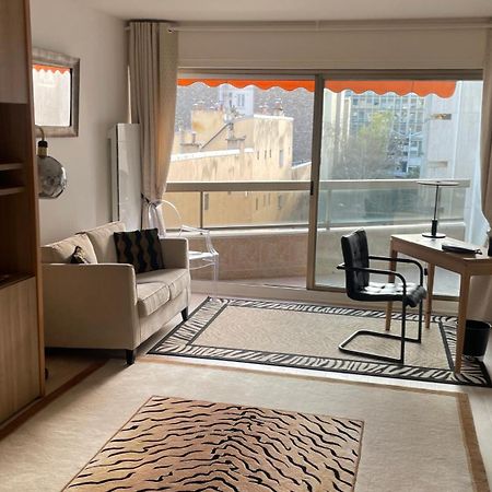 Un Studio De Luxe Les Champs Elysees Paris Exterior foto